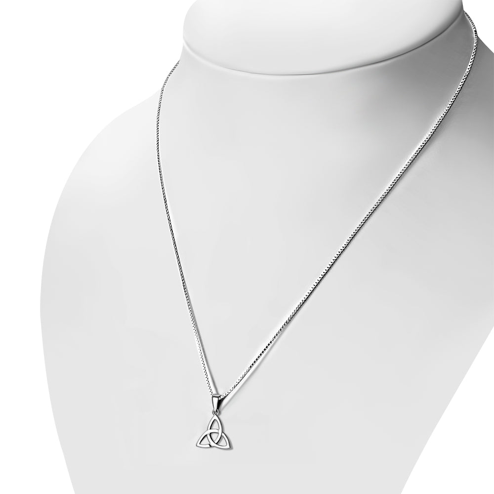 Triquetra Pendant - Perfect Balance (Medium)