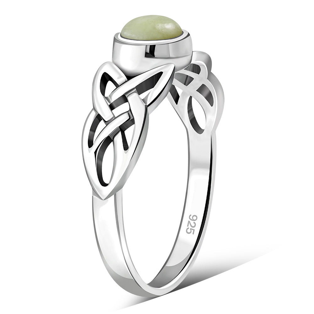 Scottish Marble Ring - Tapered Celtic Knot