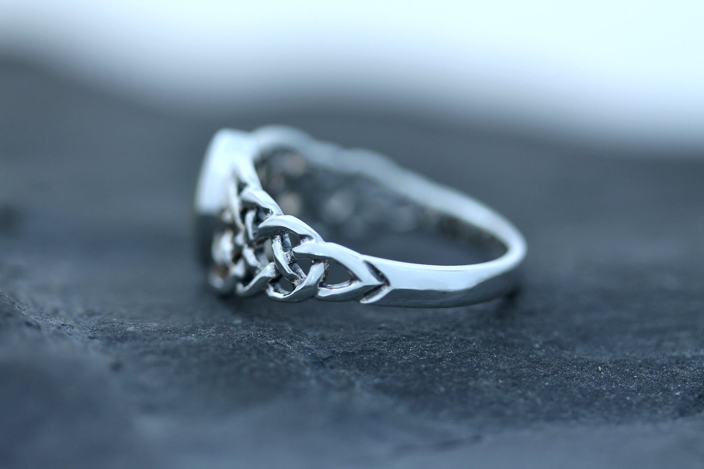 Scottish Marble Ring - Intricate Knot with Marquee Stone