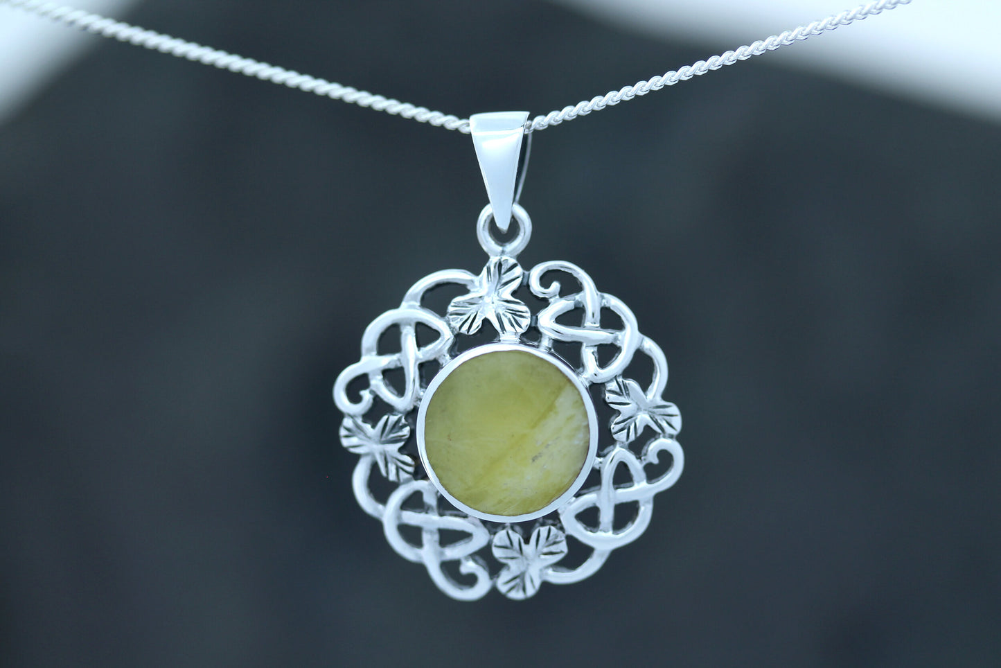 Scottish Marble Pendant - Shamrock and the Knot