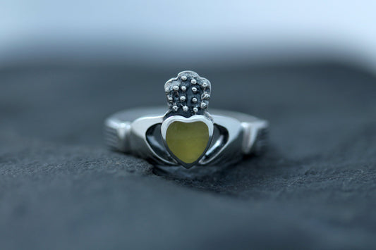Claddagh Ring - Dotted Crown with Scottish Marble