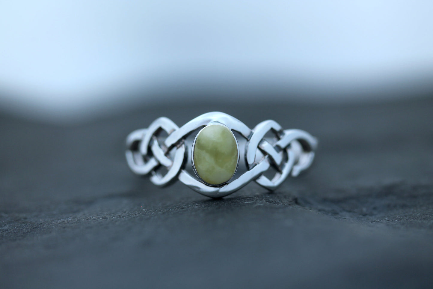 Scottish Marble Ring - Interlocking Knot