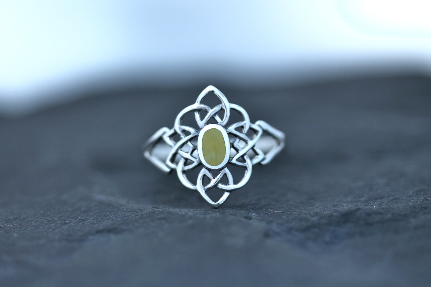 Scottish Marble Ring - Narrow Celtic Border