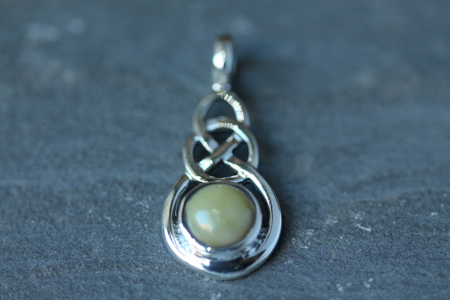 Scottish Marble Pendant - Looped Knot