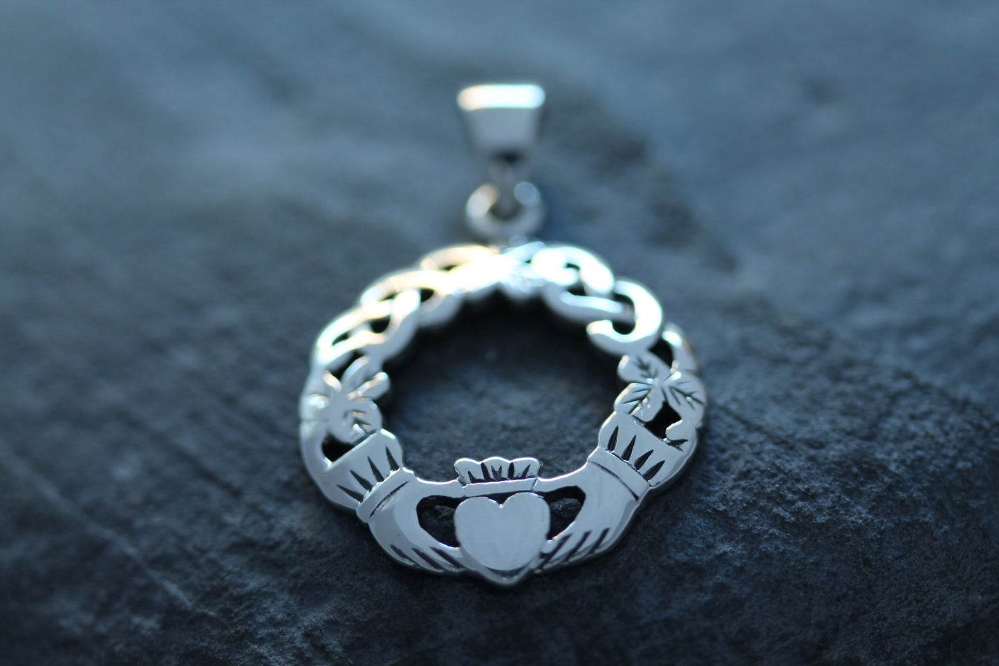 Claddagh Pendant - Knot & Shamrock