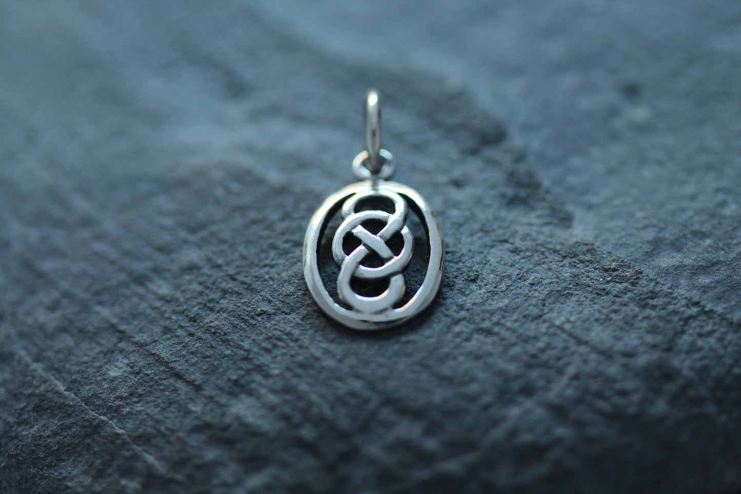 Celtic Knot Pendant - Oval Knot
