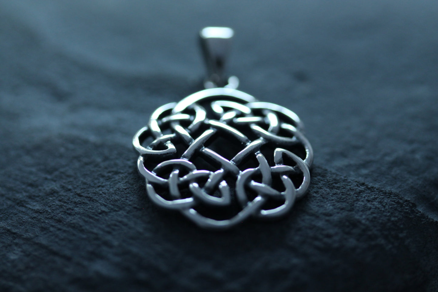 Celtic Knot Pendant - Round Kells Twist