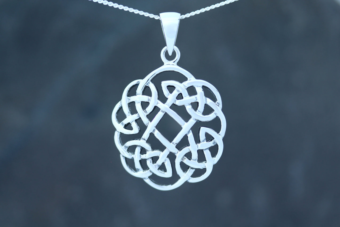 Celtic Knot Pendant - Round Kells Twist