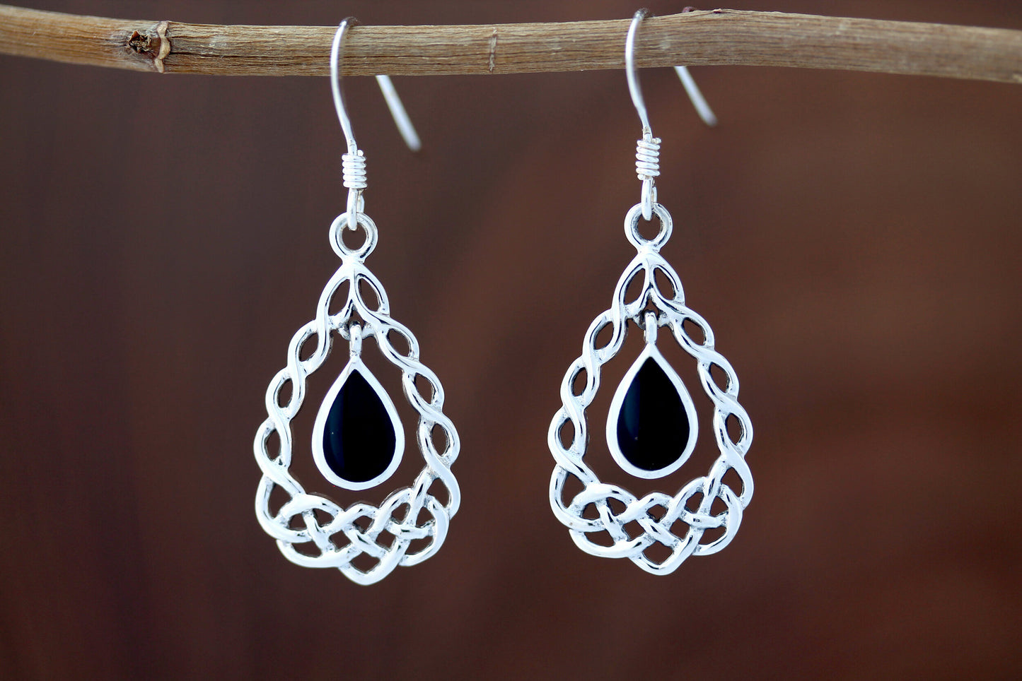 Celtic Stone Earrings - Basket Frame with Loose Black Onyx Drop
