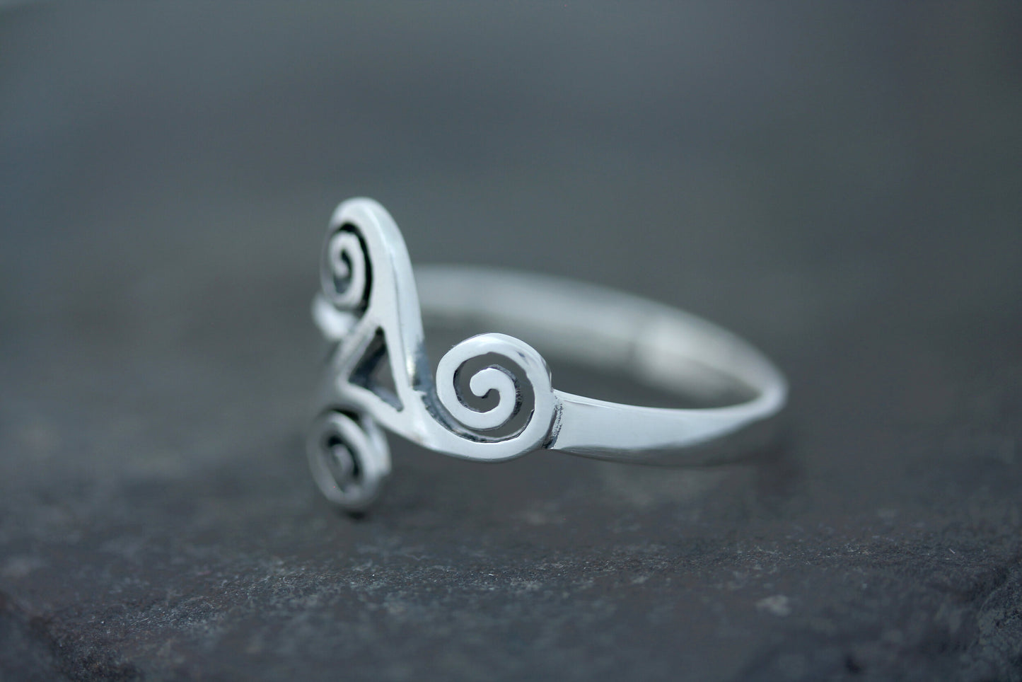 Triskele Ring - Triple Spiral with Window