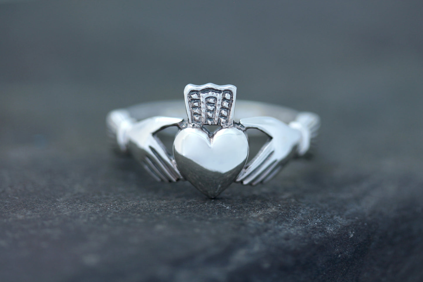 Claddagh Ring - Dotted Crown