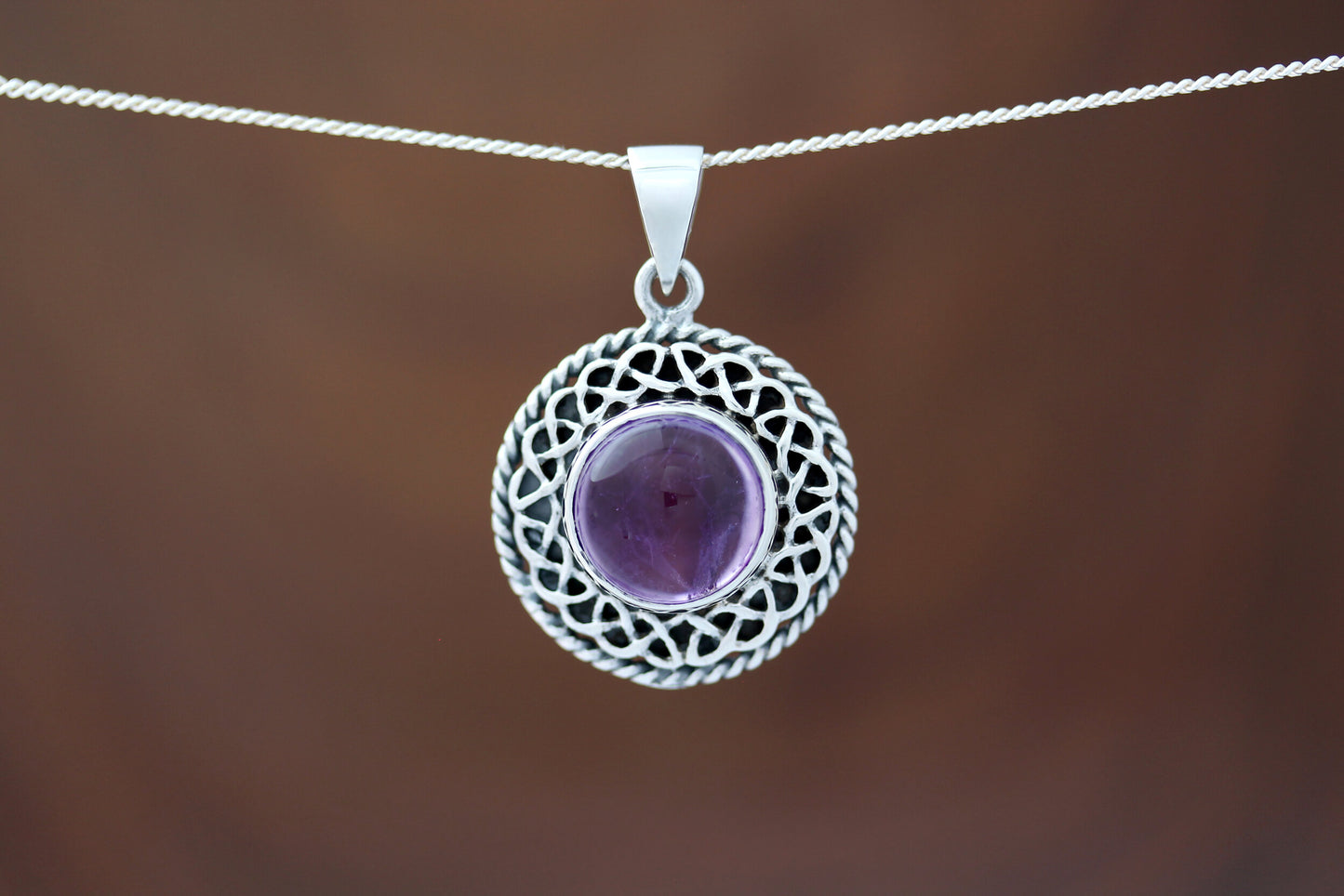 Celtic Stone Pendant - Round Knotted Border with Amethyst