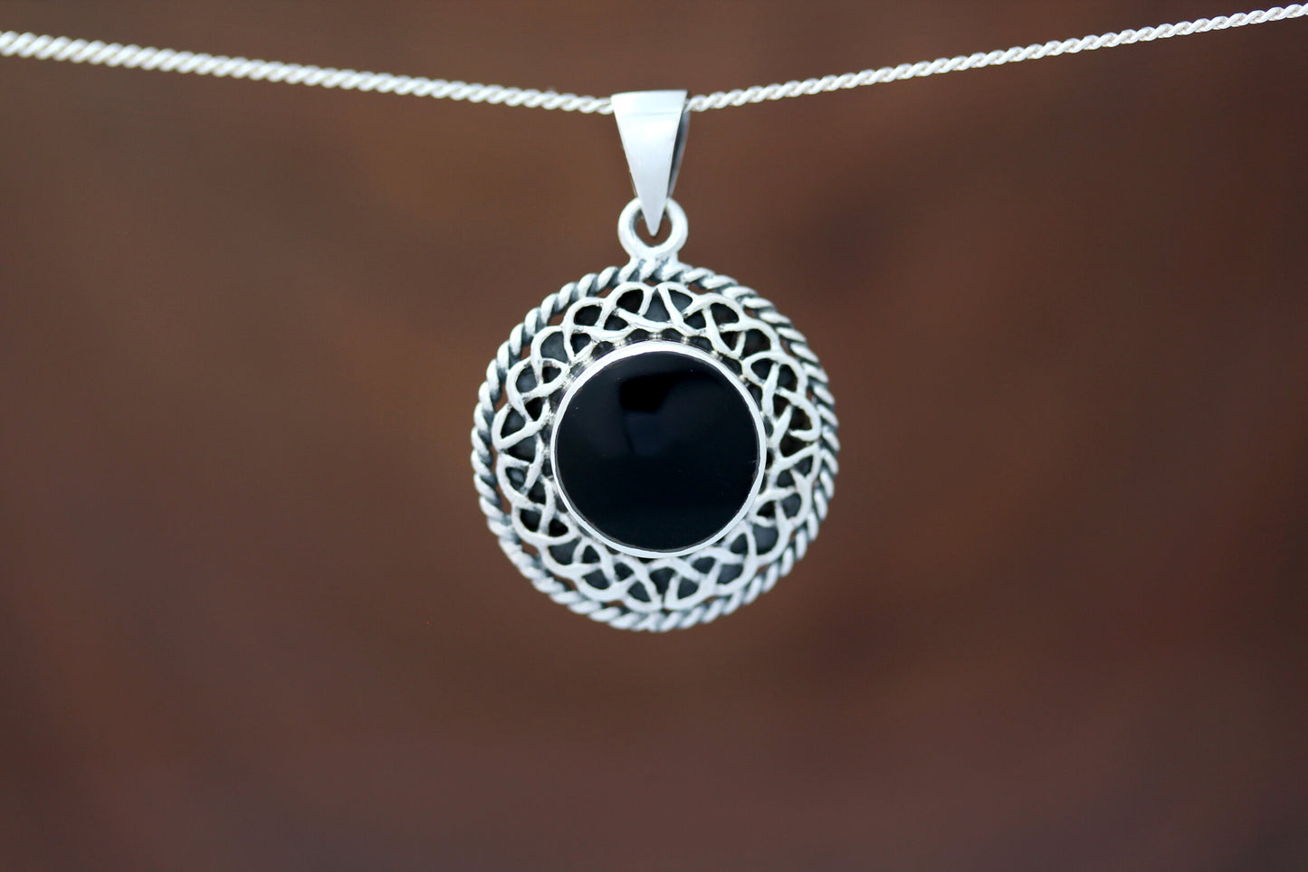 Celtic Stone Pendant - Round Knotted Border with Black Onyx