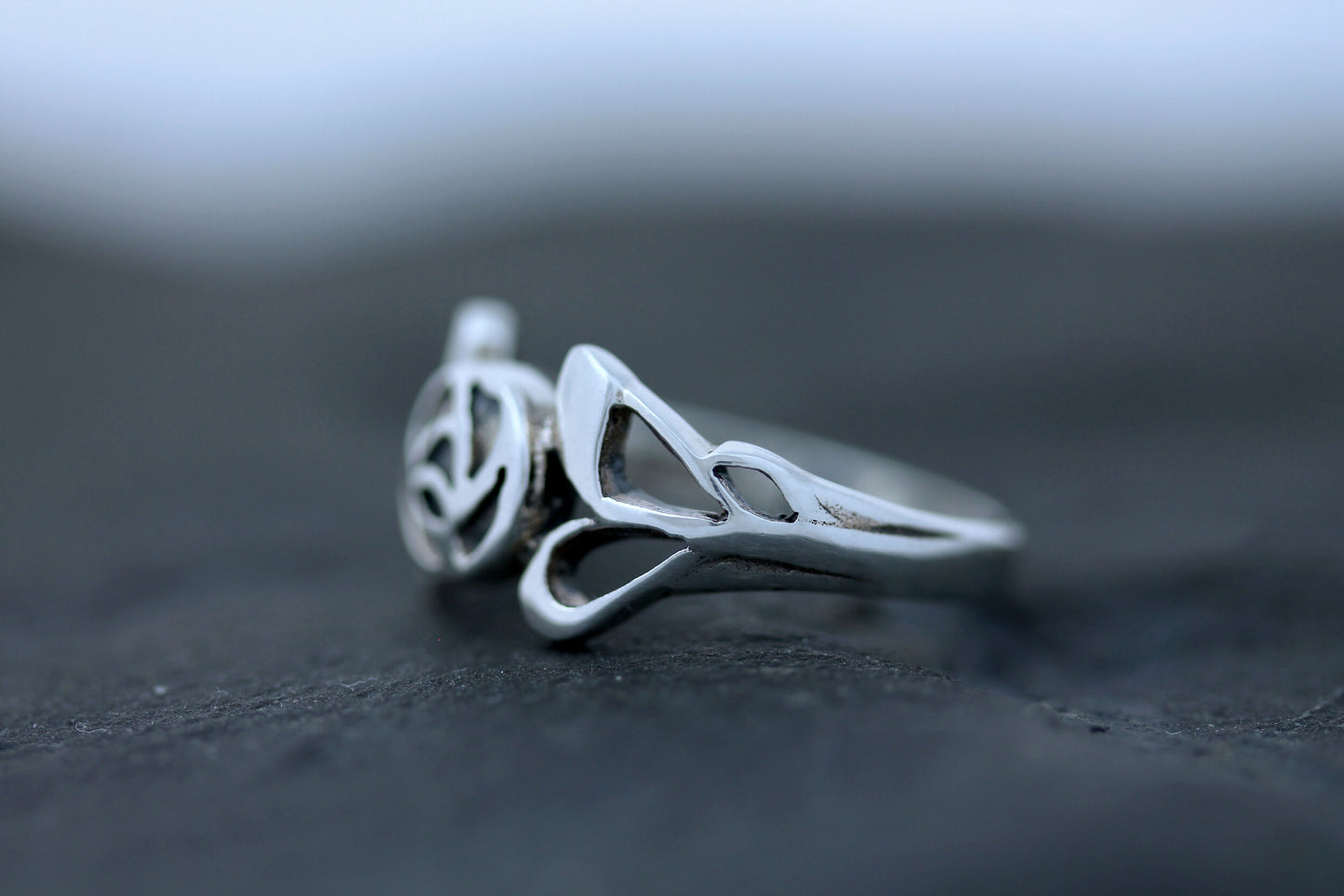 Mackintosh Ring - Open Leaf Rose