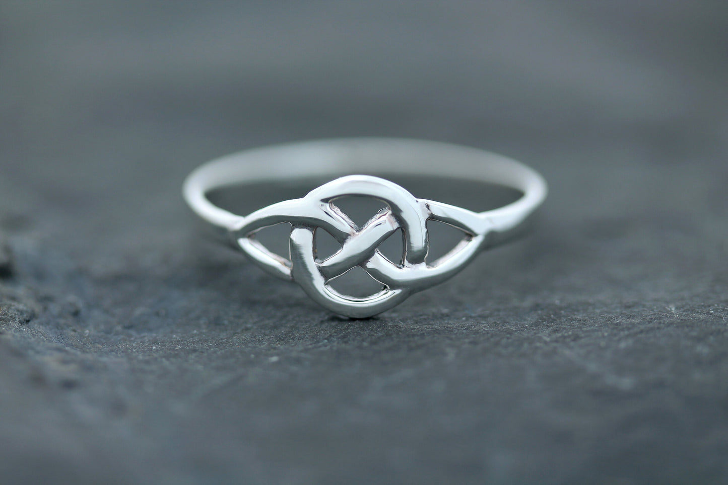 Celtic Knot Ring - Single Stitch