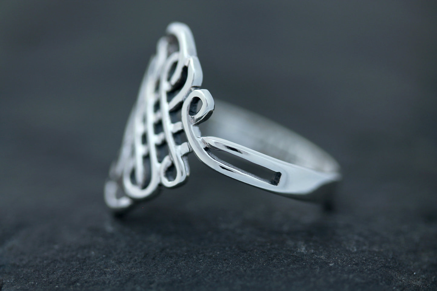 Celtic Knot Ring - Baroque Connection
