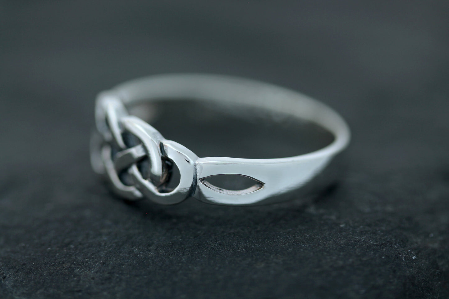 Celtic Knot Ring - Infinity Figure 8 Loop (Medium)
