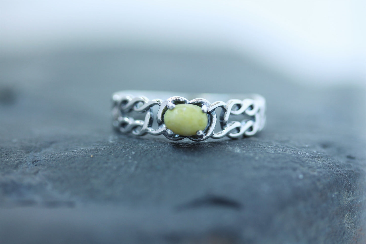 Scottish Marble Ring - Celtic Thread