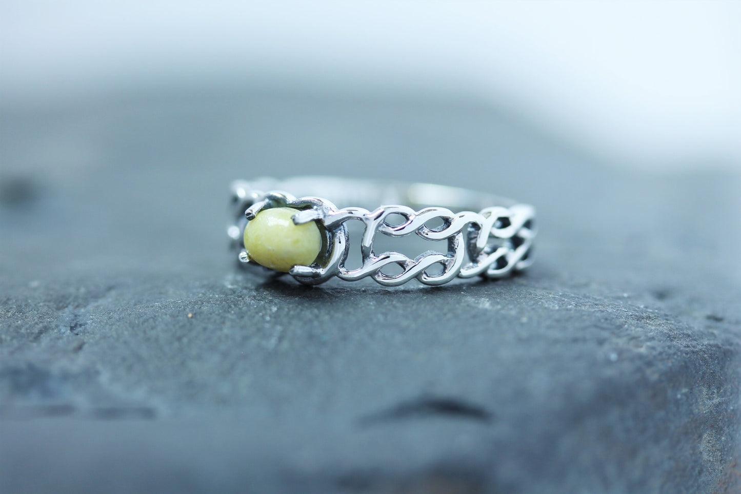 Scottish Marble Ring - Celtic Thread