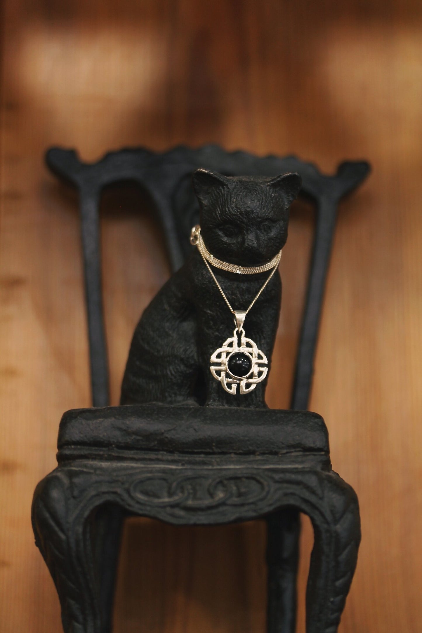 Celtic Stone Pendant - Quaternary Knot Pendant with Black Onyx