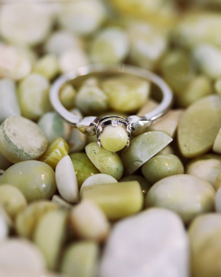 Scottish Marble Ring - Central Cabouche