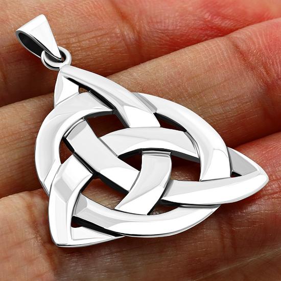 Triquetra Pendant - Knotted Three Worlds (Large)