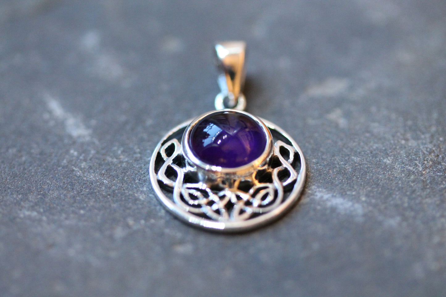 Celtic Stone Pendant - Round Half Moon Knot with Amethyst