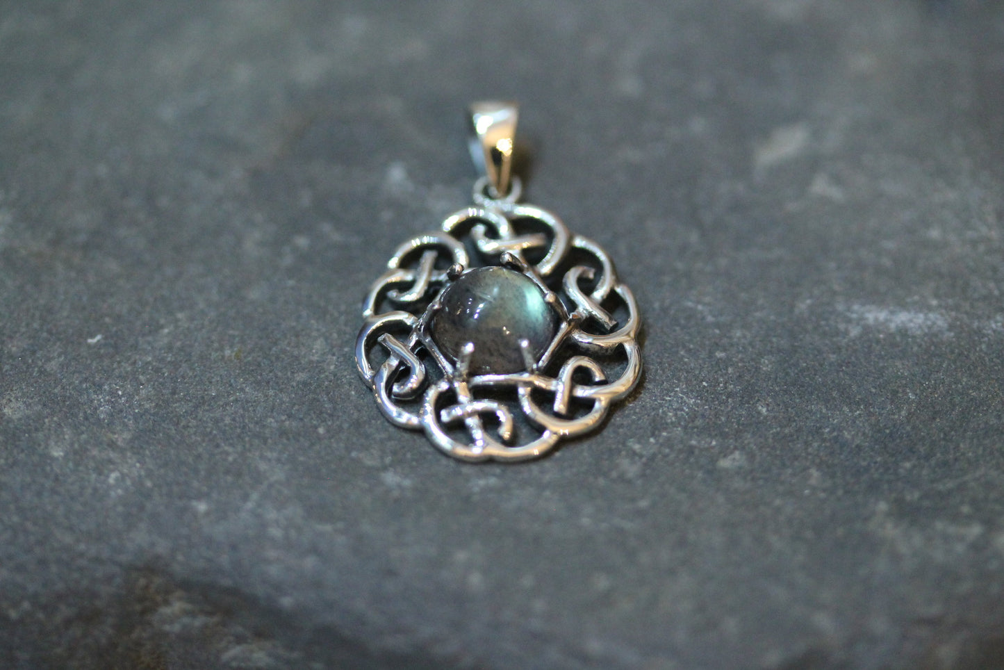 Celtic Stone Pendant - Six Knot with Labradorite