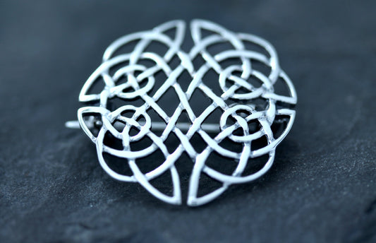 Celtic Knot Brooch - Open Dara Knot