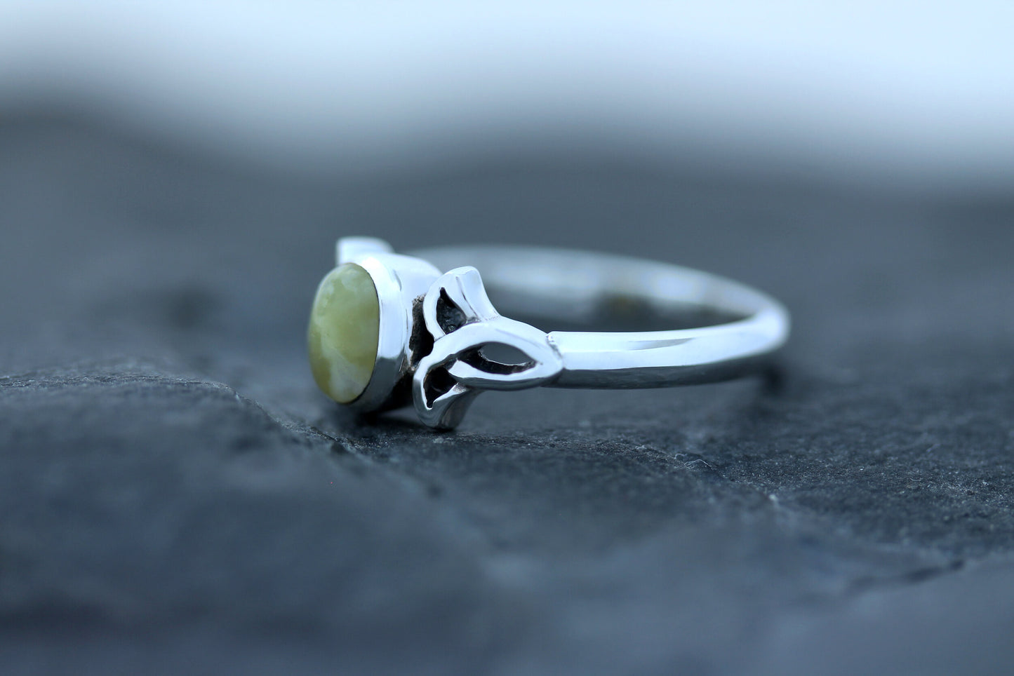 Scottish Marble Ring - Ribbon Trinity