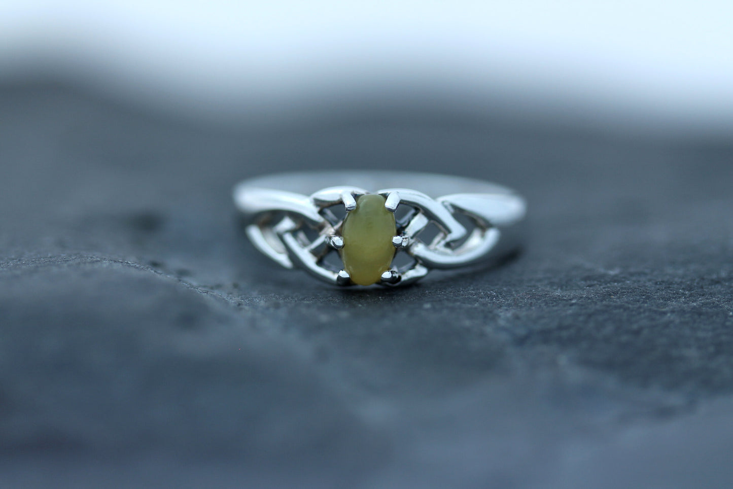 Scottish Marble Ring - Celtic Clasp