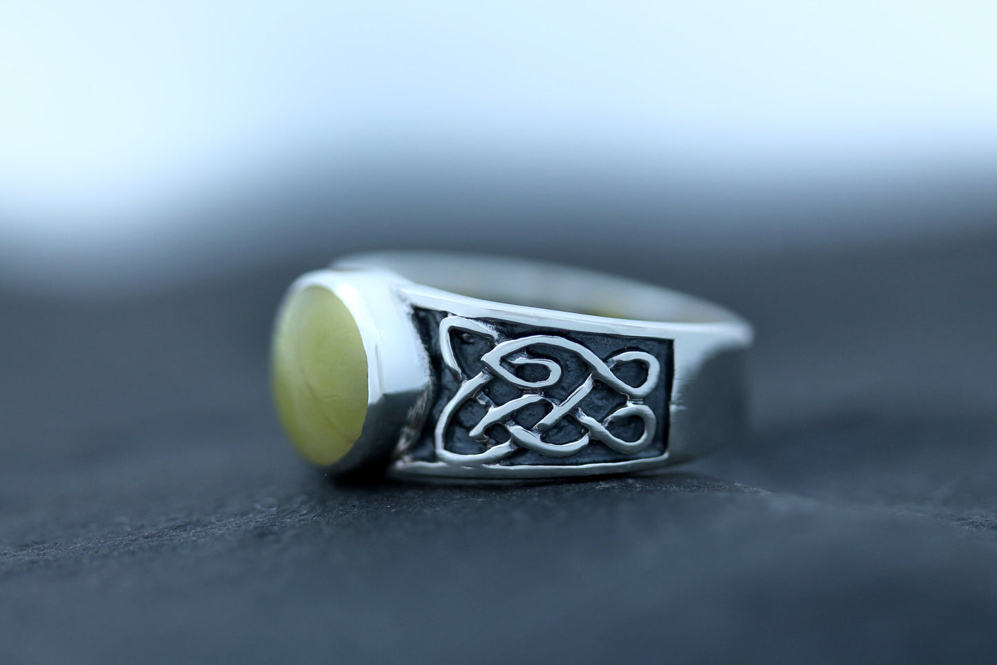 Scottish Marble Ring - Vintage Family Knot Band