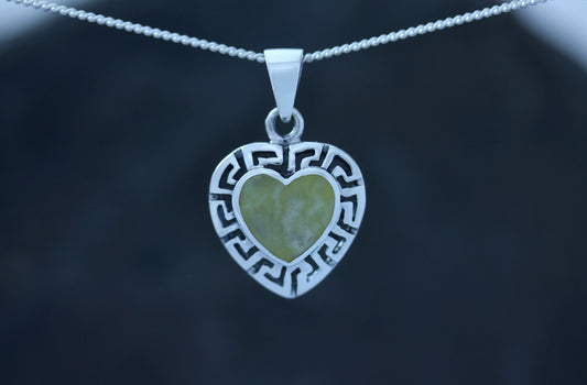Scottish Marble Pendant - Meandros Border Heart