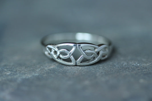 Triquetra Ring - Mother-Daughter Union