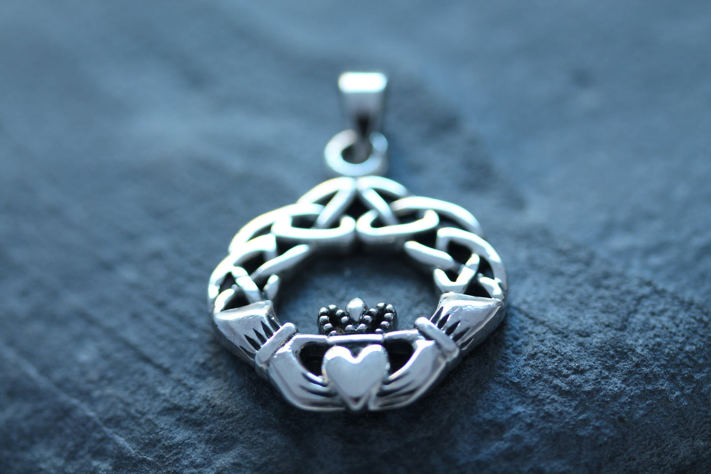 Claddagh Pendant - Braided Celtic Knot