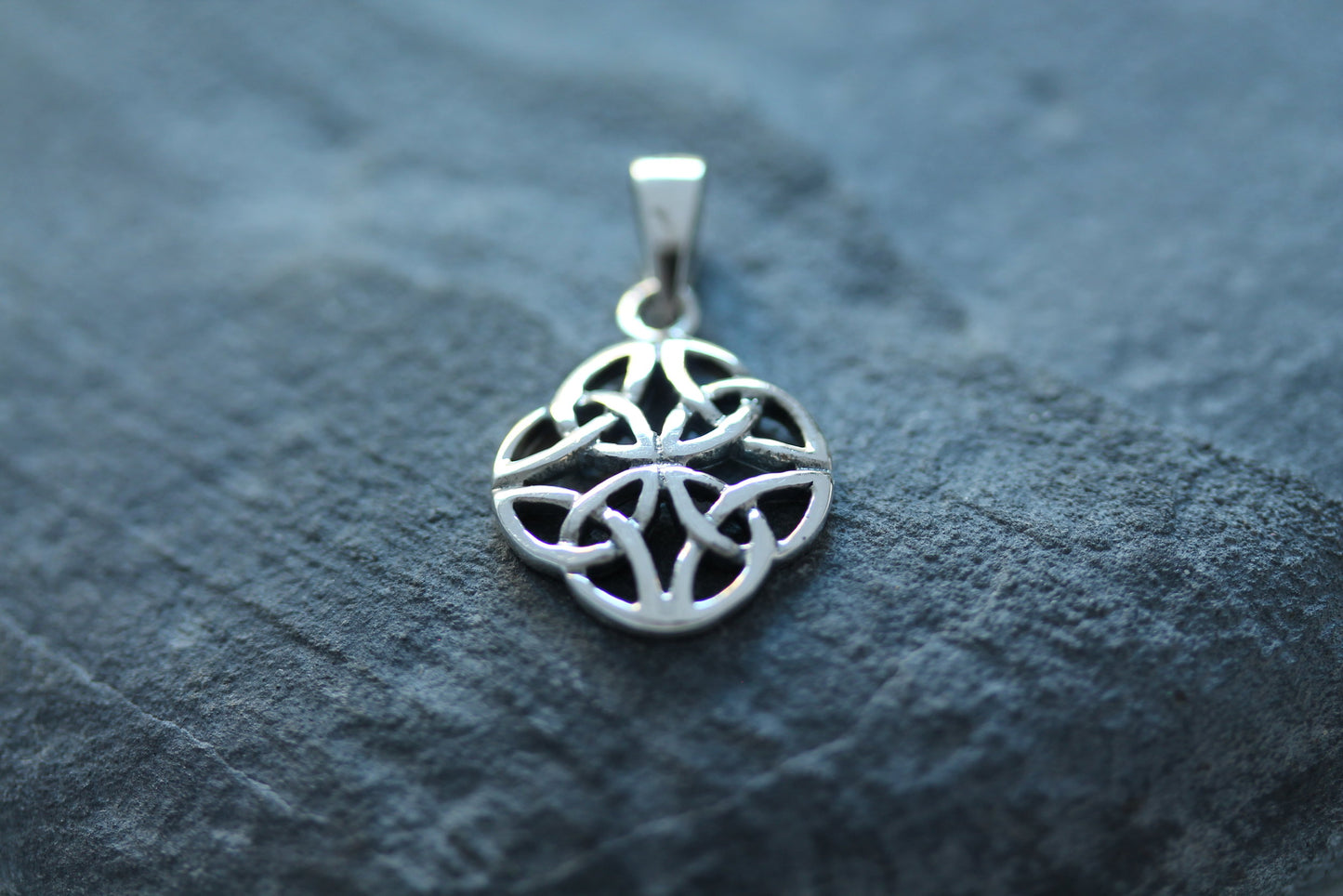 Celtic Pendant - Four Seasons Knot