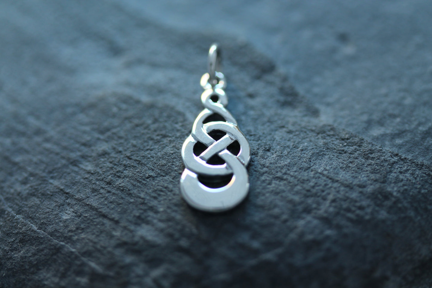Celtic Knot Pendant - Looped Knot