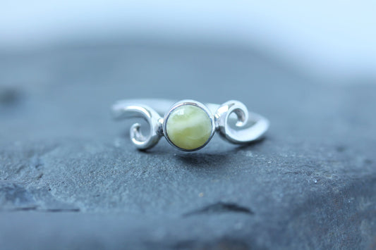 Scottish Marble Ring - Swirl Shoulder