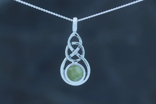 Scottish Marble Pendant - Looped Knot