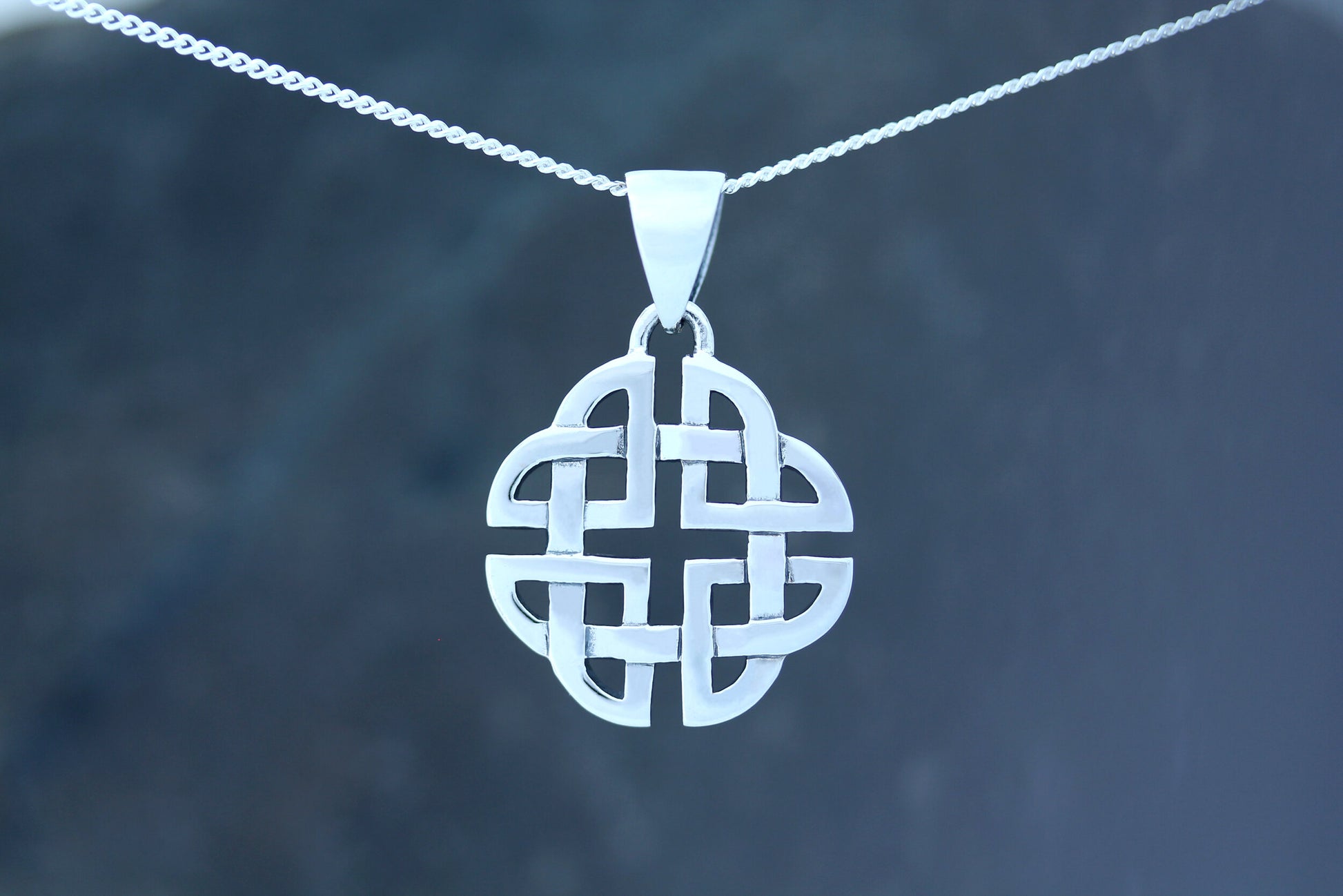 Celtic Shield Knot Necklace Knotted Celtic Pendant Necklace,Dara
