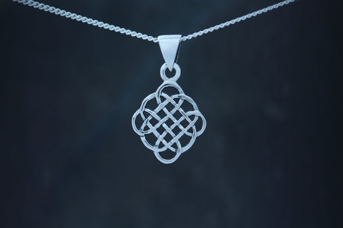 Celtic Knot Pendant - Diamond Knot
