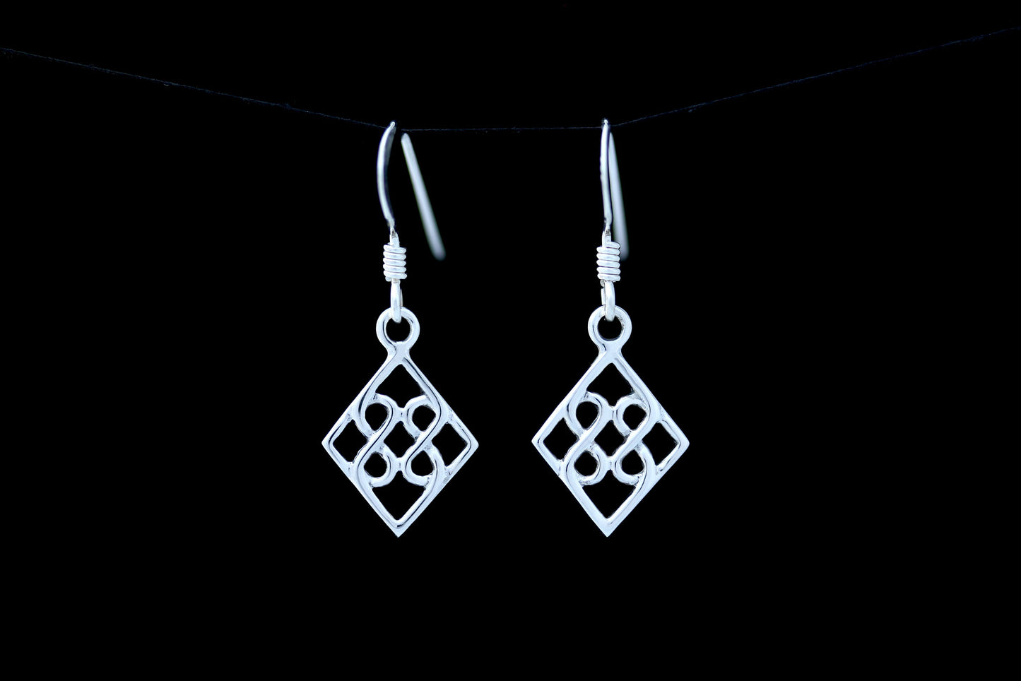 Celtic Knot Earrings - Looped Diamond
