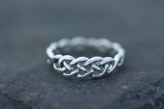 Celtic Knot RIng - Looped Infinite Elegance