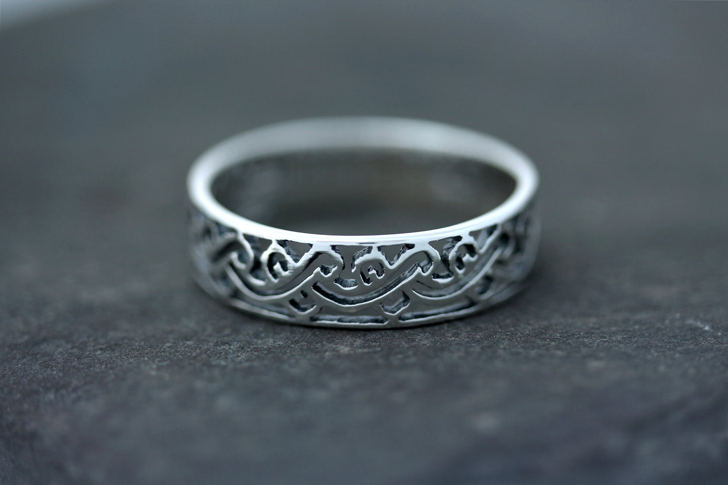 Celtic Knot Ring - Dainty Heart Loop
