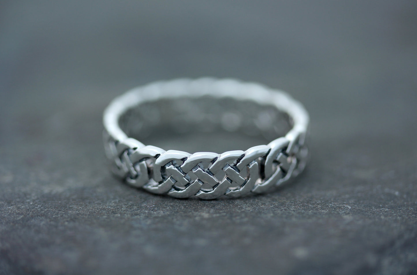 Celtic Knot Ring - Compact Weave Band