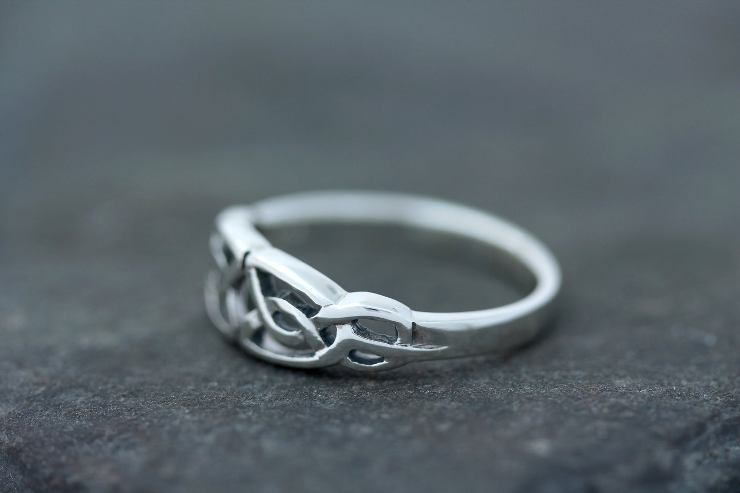 Triquetra Ring - Mother-Daughter Union