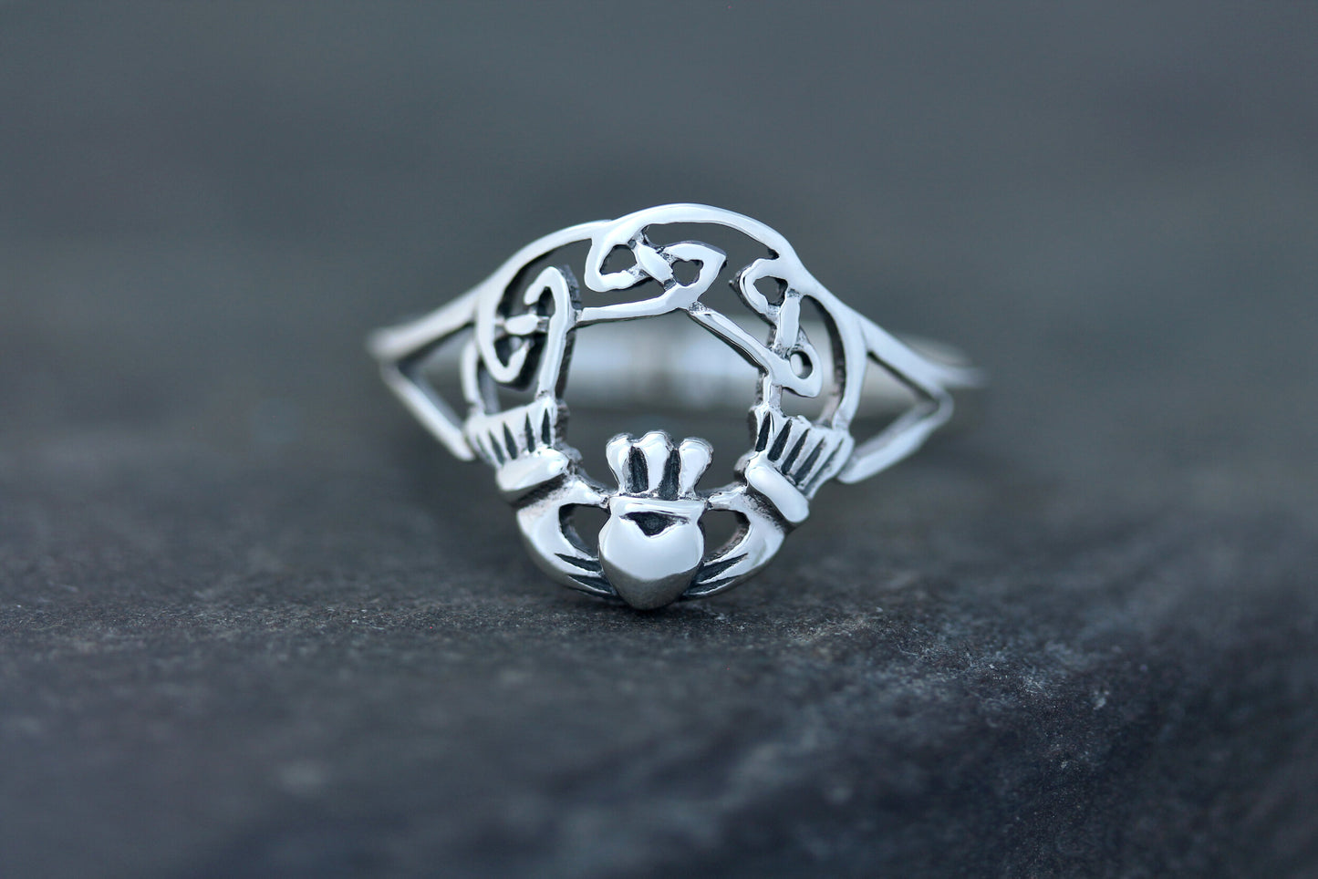 Claddagh Ring - Wreath with Celtic Knot
