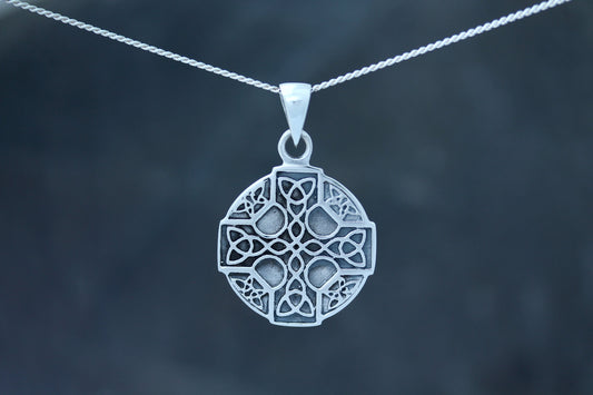 Celtic Cross Pendant - Traditional Circular Cross