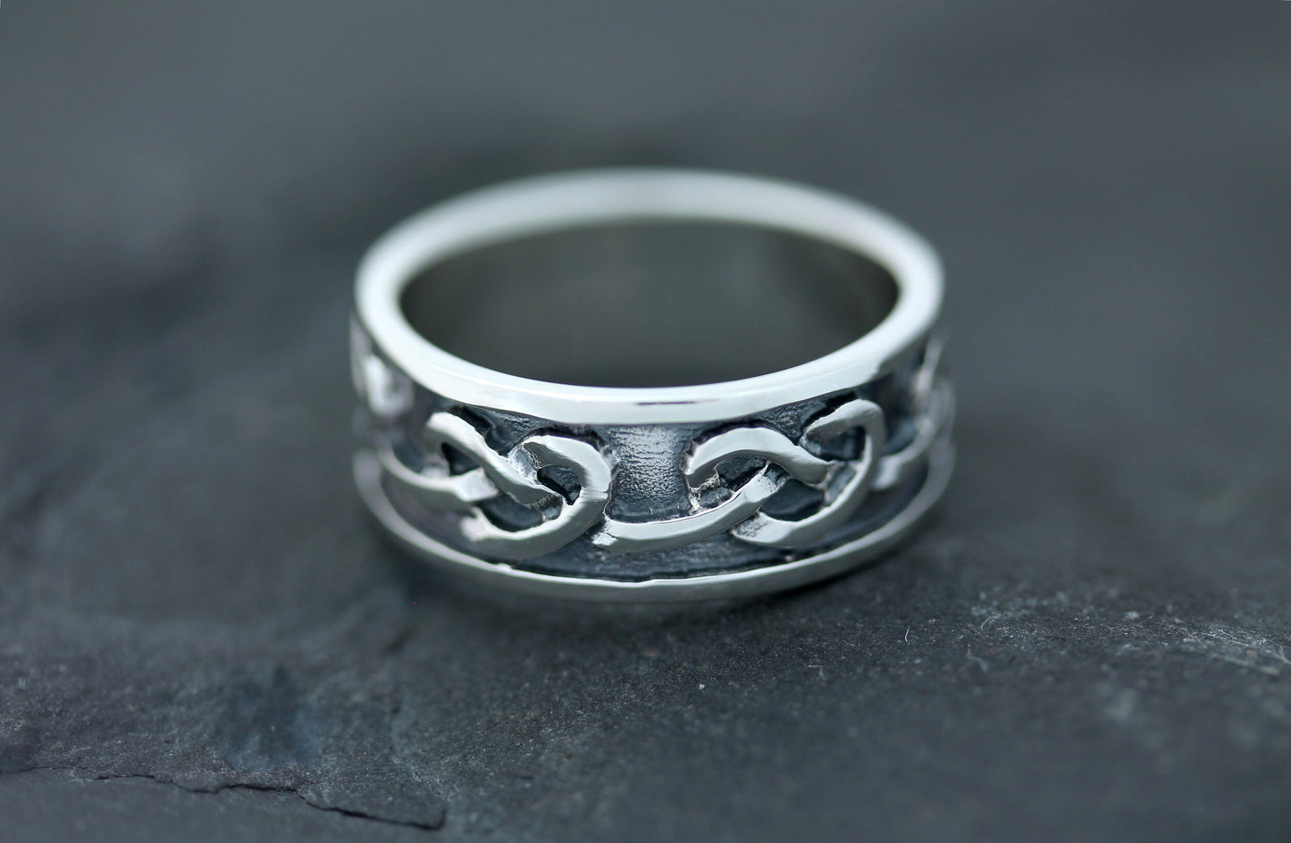 Celtic Knot Ring - Soild Rope Knot