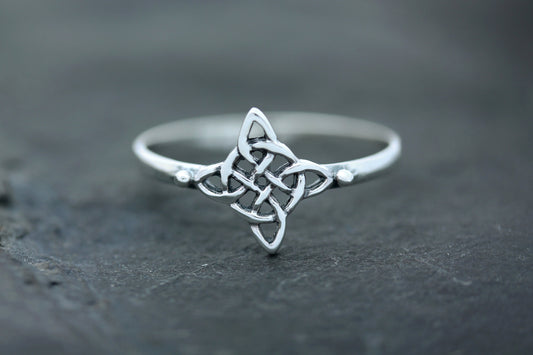 Celtic Knot Ring - Celtic Compass